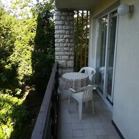 Krisztina Apartamento *