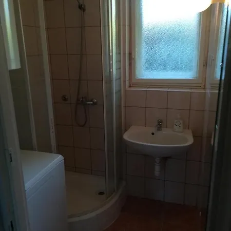 Krisztina Apartamento *